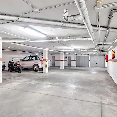 Daire New Apartment In The Center With A Parking